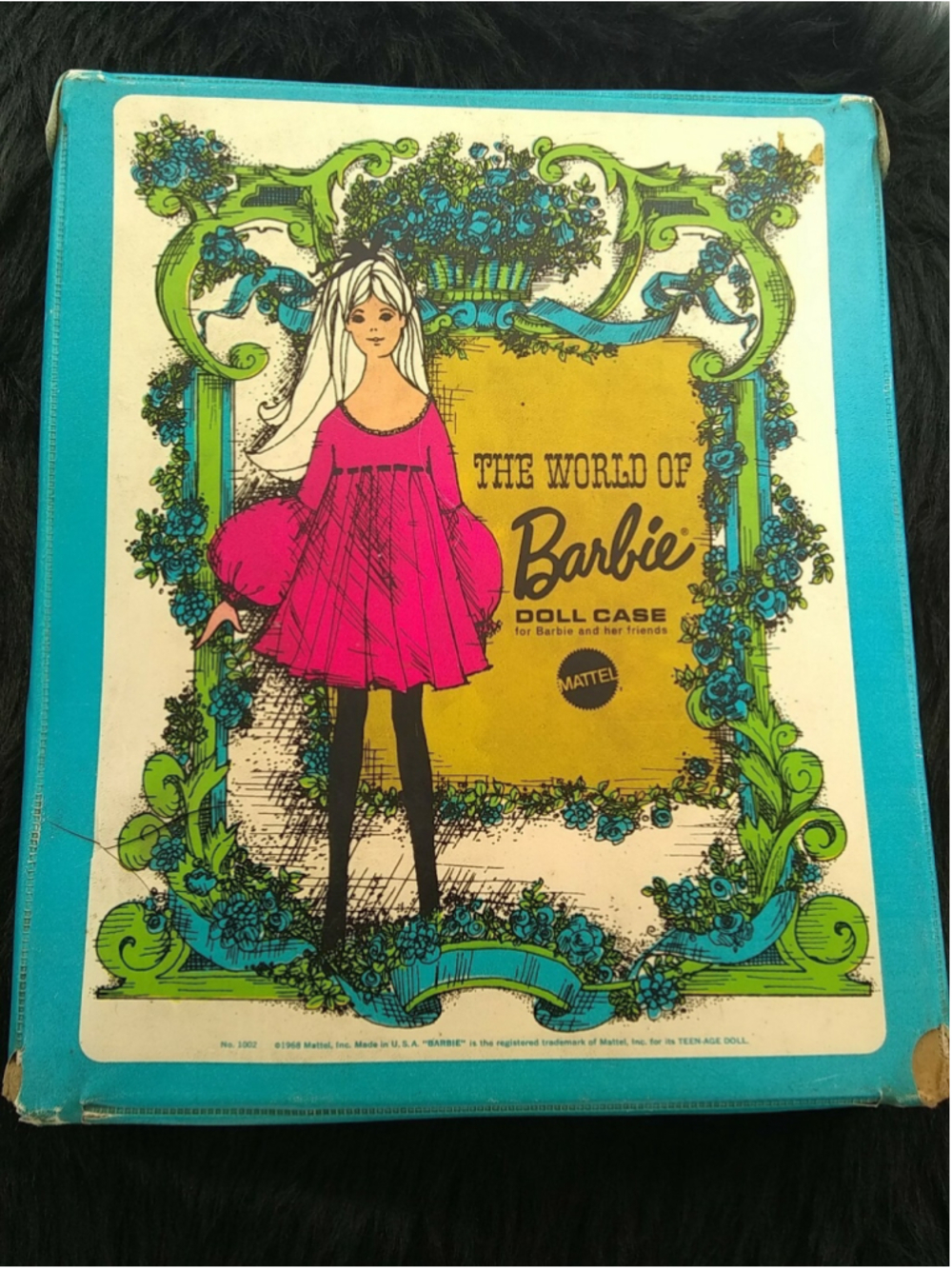 VINTAGE The World of Barbie Doll Storage Carrying Case Mattel 1968 #1002 corner